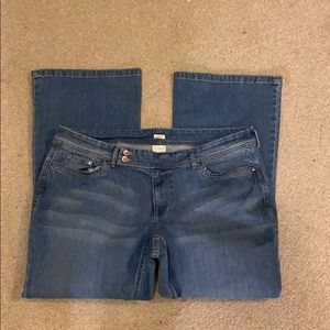 Low rise bootcut Jeans